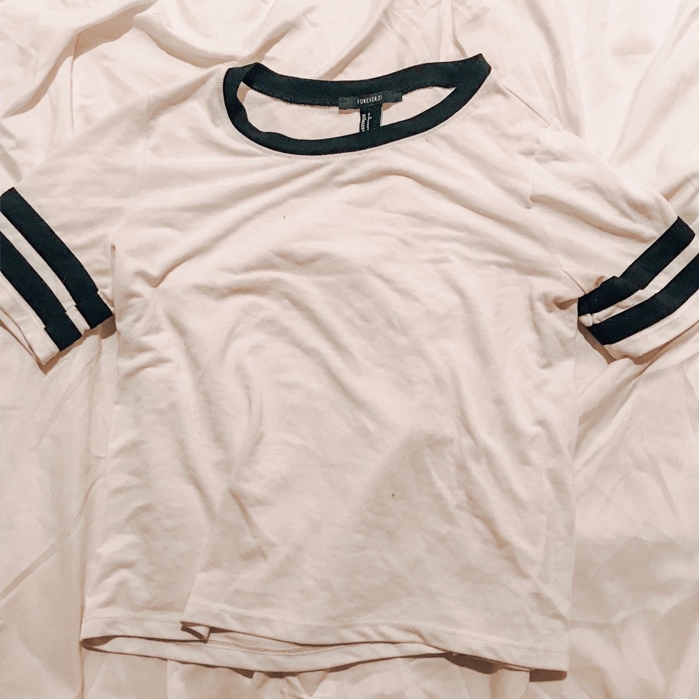 White tee